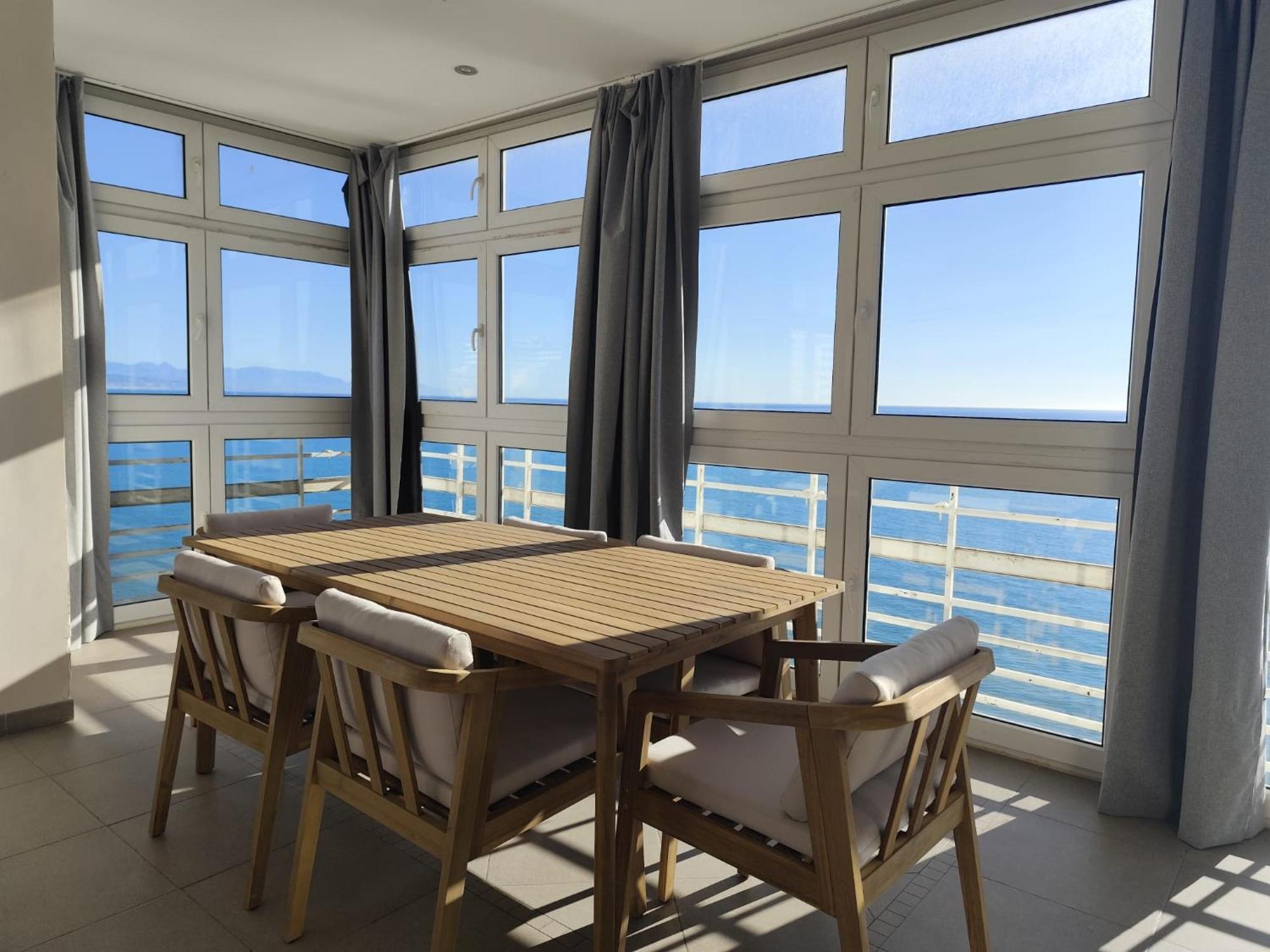 Apartamentos La Roca Rentals Torremolinos Room photo